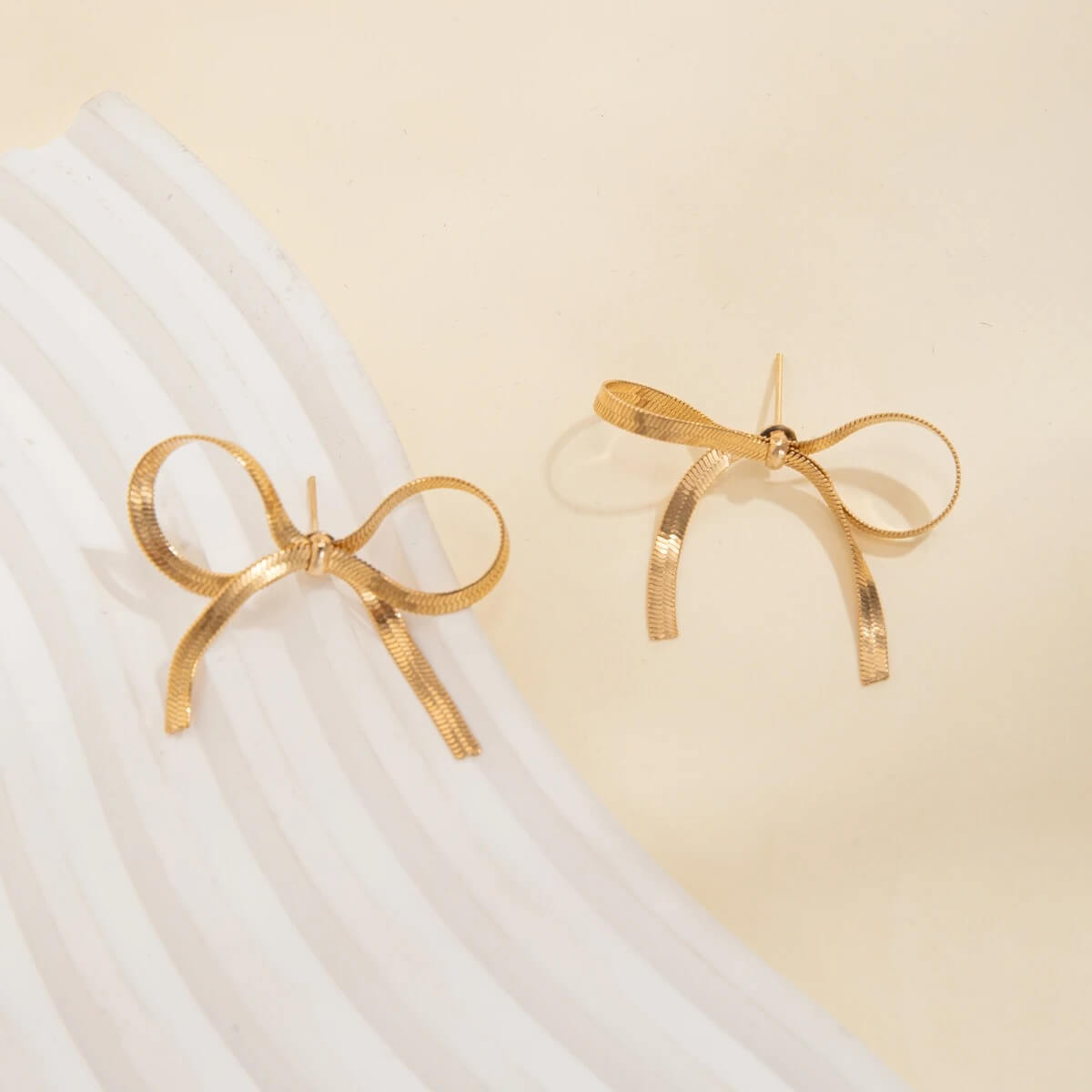Riley Ribbed Bow Earrings